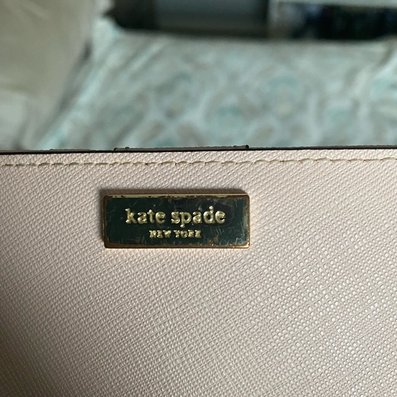 Kate Spade Medium Wallet - Picture 2 of 3